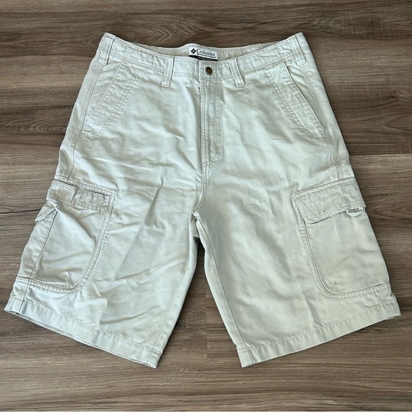 Columbia Cream Cargo Short Men Size 32 - Picture 1 of 7
